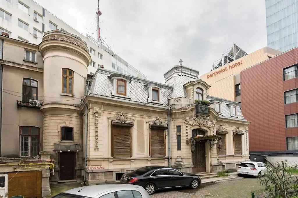 Stylish & Charming Apartment - City Center Bucharest