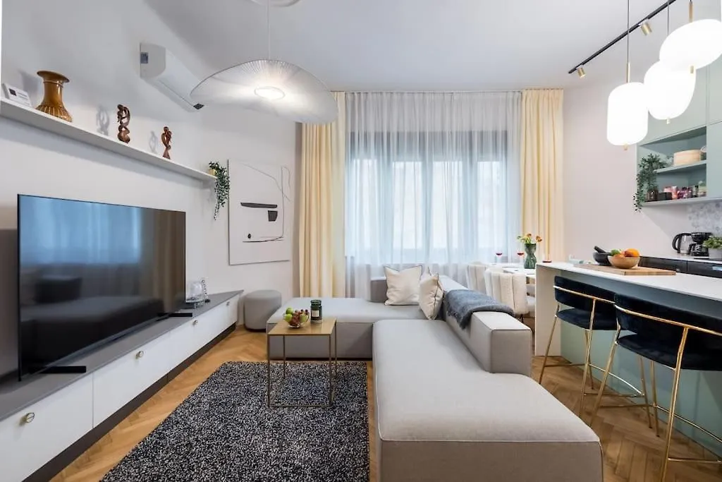 Stylish & Charming Apartment - City Center Bucharest