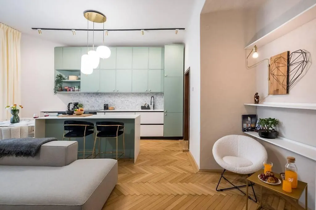 Stylish & Charming Apartment - City Center Bucharest