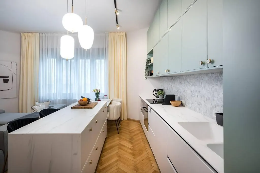 Stylish & Charming Apartment - City Center Bucharest