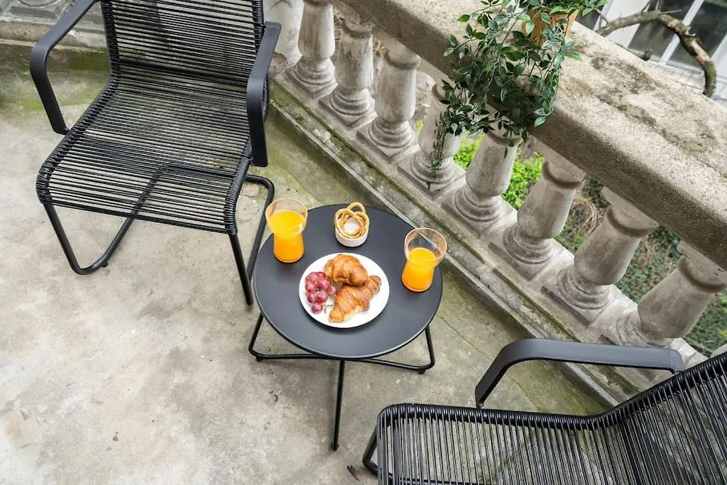 Stylish & Charming Apartment - City Center Bucharest