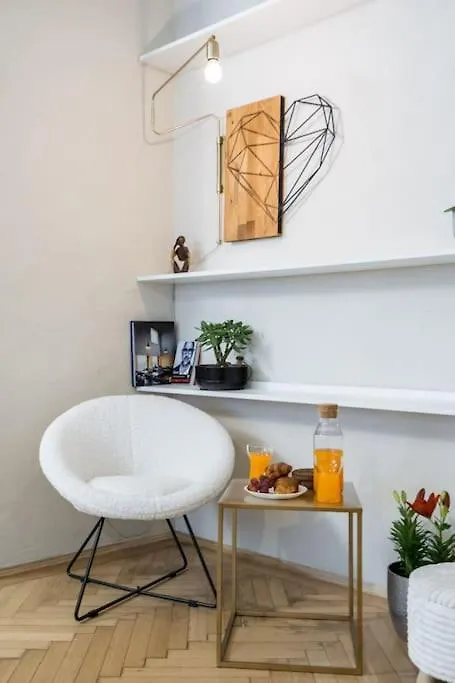 Stylish & Charming Apartment - City Center Bucharest Romania