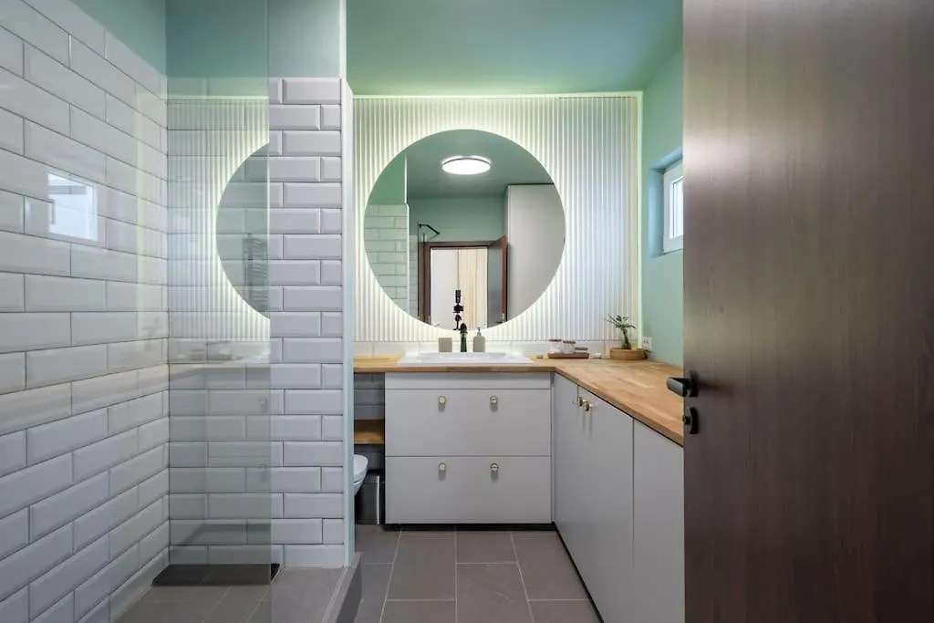 Stylish & Charming Apartment - City Center Bucharest Romania